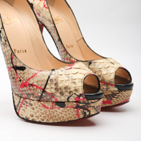 LOUBOUTIN 
