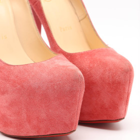 LOUBOUTIN 