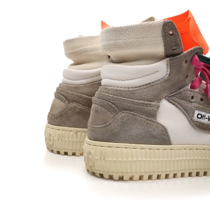 OFF WHITE 