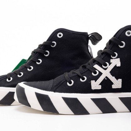 OFF WHITE 