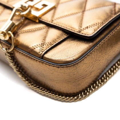GIVENCHY 
