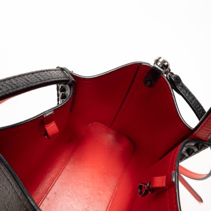 LOUBOUTIN 