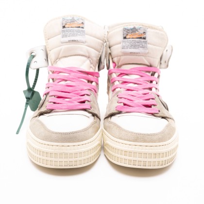 OFF WHITE 