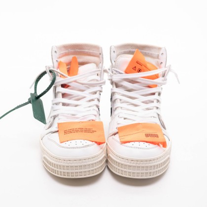 OFF WHITE 