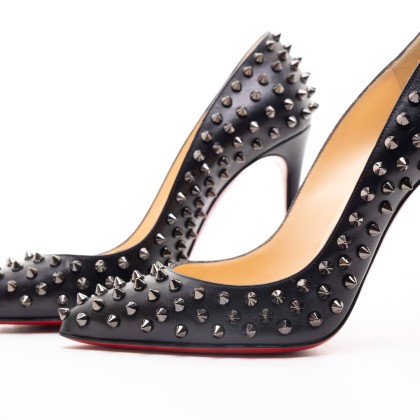 LOUBOUTIN 