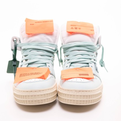 OFF WHITE 