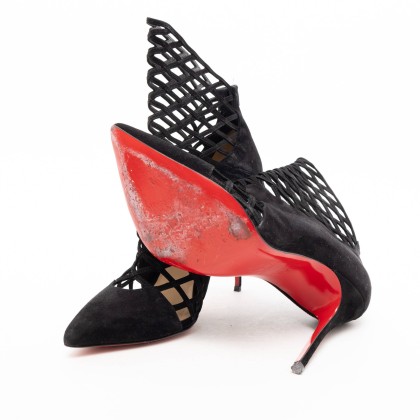 LOUBOUTIN 