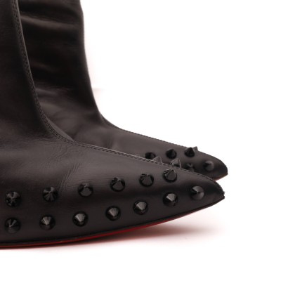 LOUBOUTIN 