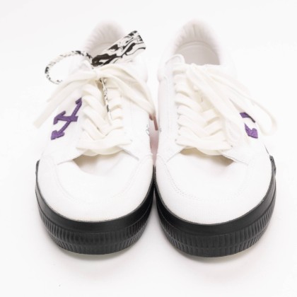 OFF WHITE 