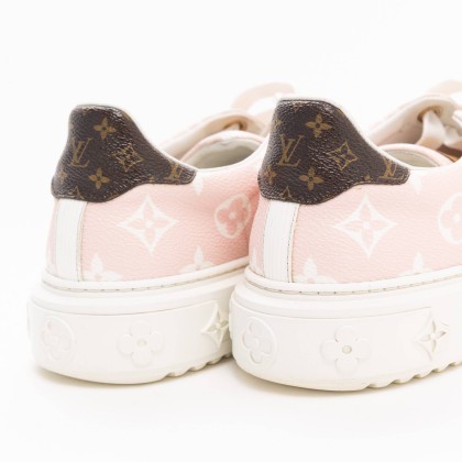 LOUIS VUITTON TIME OUT MONOGRAM