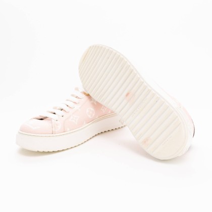 LOUIS VUITTON TIME OUT MONOGRAM