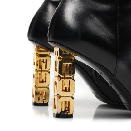 GIVENCHY 