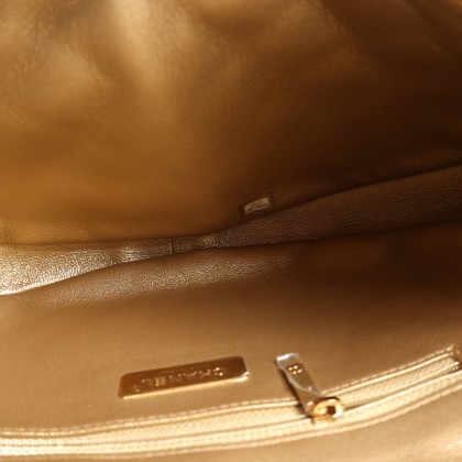 CHANEL HOBO ALL ABOUT CHAINS