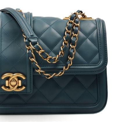 CHANEL 