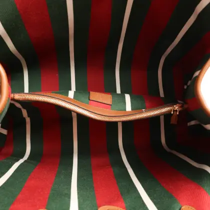 GUCCI BOLSA TOTE GRANDE GG EMBLEM