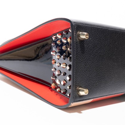 LOUBOUTIN 