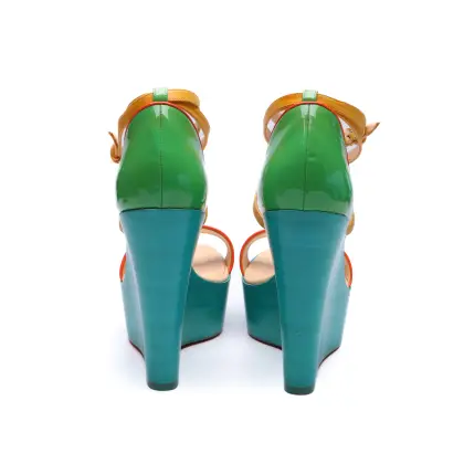 LOUBOUTIN 