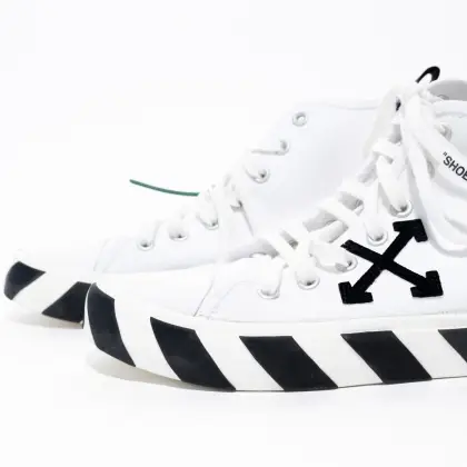 OFF WHITE 