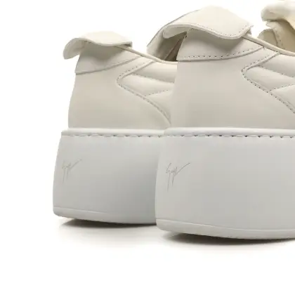 GIUSEPPE ZANOTTI 