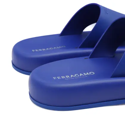 FERRAGAMO 