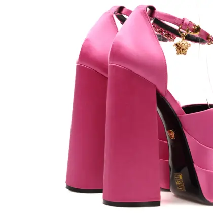 VERSACE 