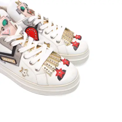 PRADA 