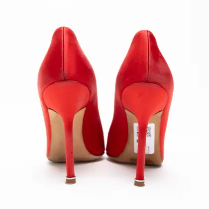 MANOLO BLAHNIK 
