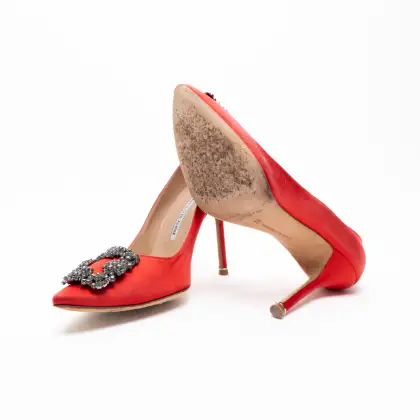 MANOLO BLAHNIK 