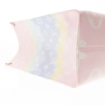 LOUIS VUITTON ON THE GO