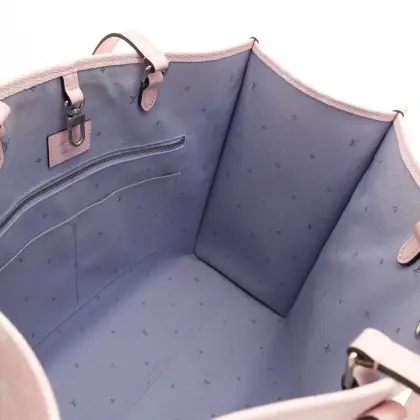 LOUIS VUITTON ON THE GO