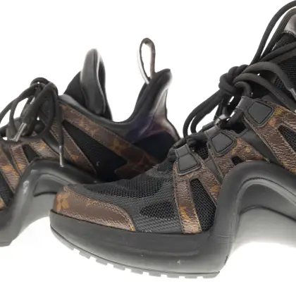 LOUIS VUITTON ARTCHLIGHT
