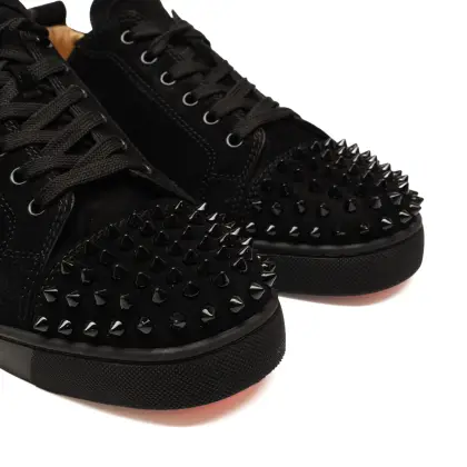LOUBOUTIN 