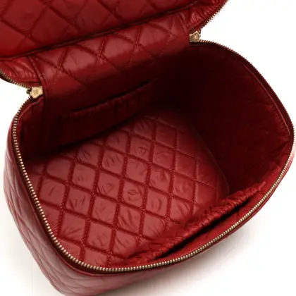 CHANEL VANITY