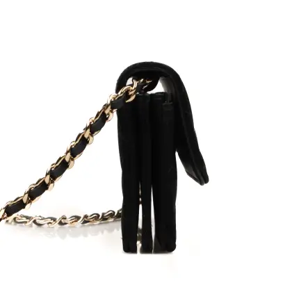 CHANEL CROSSBODY