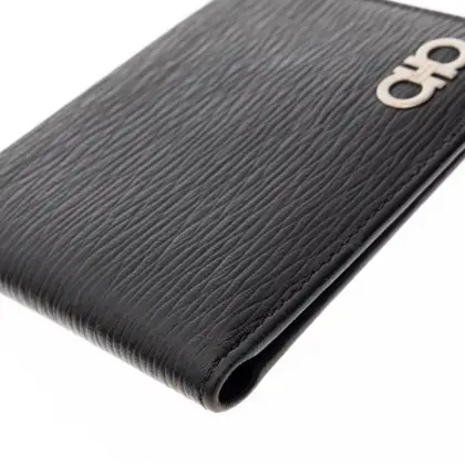 FERRAGAMO 