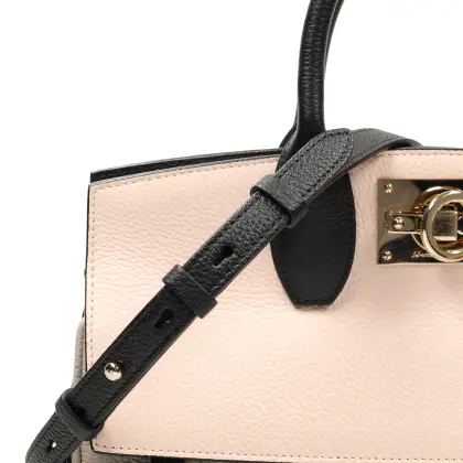 FERRAGAMO 