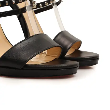 LOUBOUTIN 