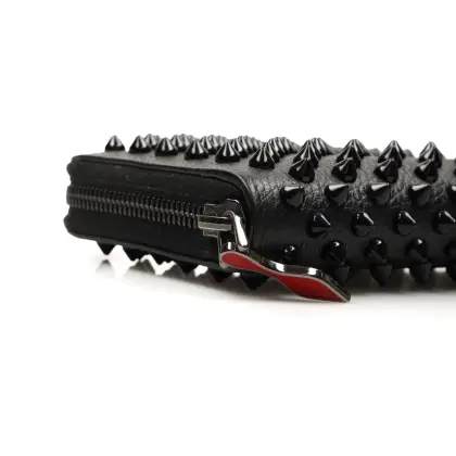 LOUBOUTIN 