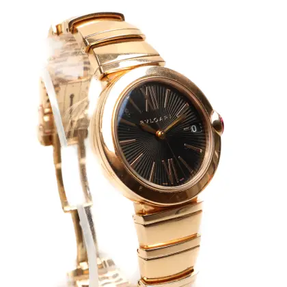 BVLGARI RELOJ LUCEA SCLAGIE, BRAZALETE DE ORO ROSADO 18K, AñO 2017 ESFERA NEGRA OPALESCENTE Y ZAFIRO SINTETICO