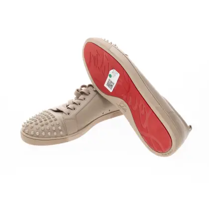 LOUBOUTIN 