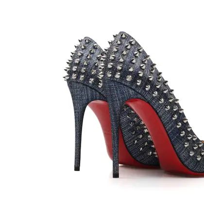 LOUBOUTIN 