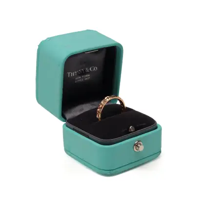TIFFANY & CO ANILLO ANGOSTO TRUE EN ORO ROSADO