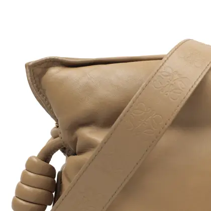 LOEWE CLUTCH FLAMENCO