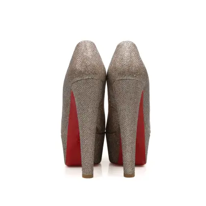 LOUBOUTIN 