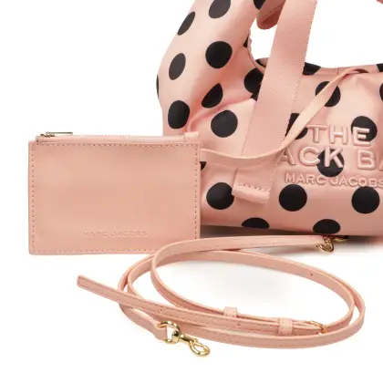 MARC JACOBS 