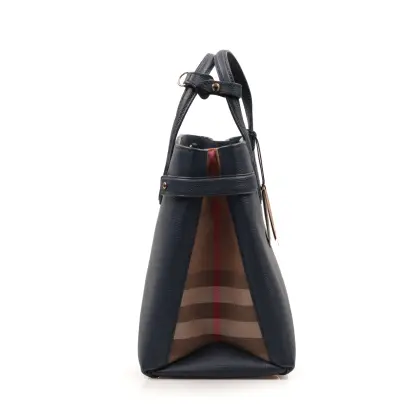 BURBERRY BANNER