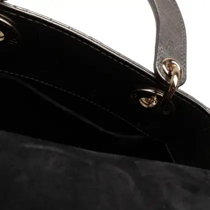 DIOR STRAP PERSONALIZADO CON DIJE CORAZóN, LETRA M Y DIJE CD