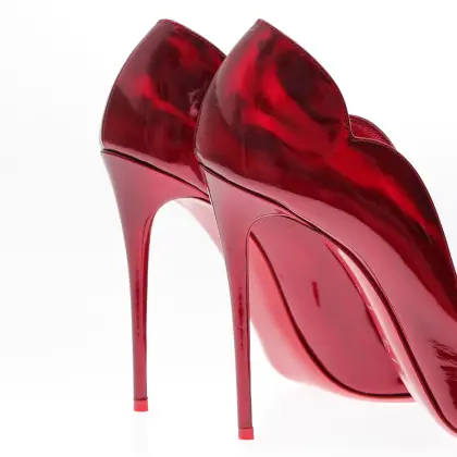 LOUBOUTIN 