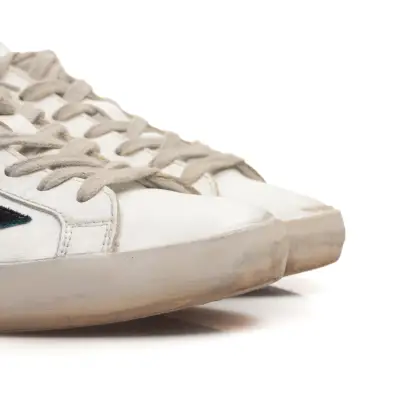 GOLDEN GOOSE 