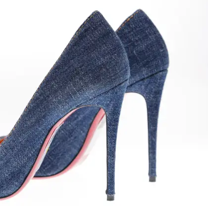 LOUBOUTIN 